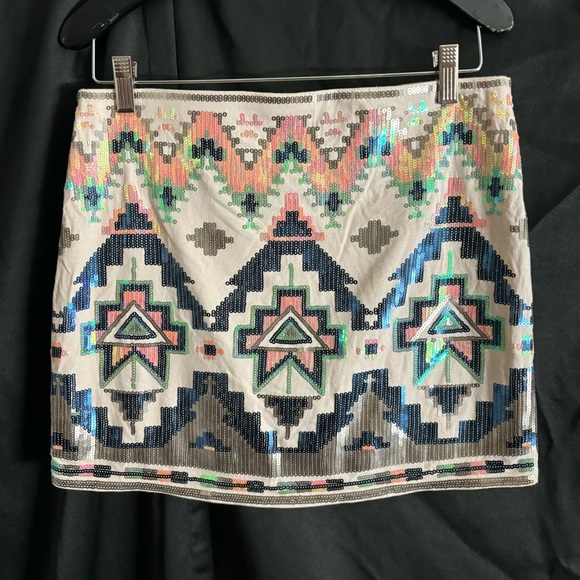 Y2K express Aztec print sequin iridescent mini skirt - Picture 7 of 7